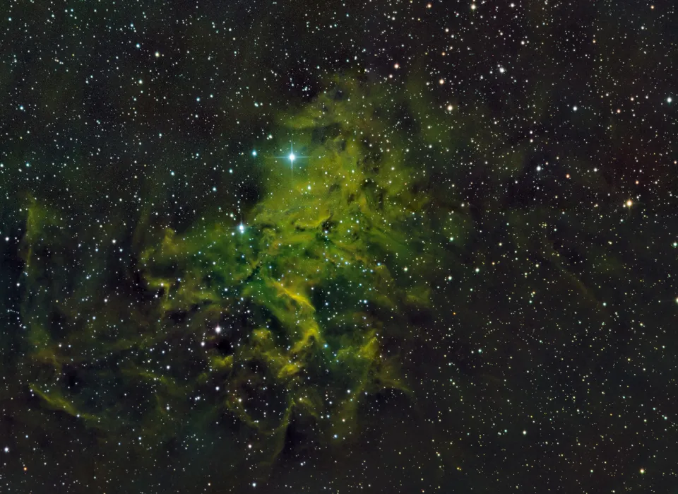Flaming Star Nebula: astrophotograph by Pete Lawrence