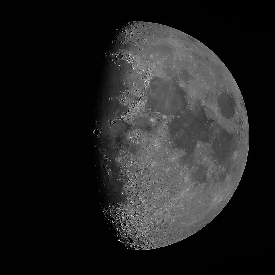 The Moon (69% Illumination): astrophotograph by Pete Lawrence