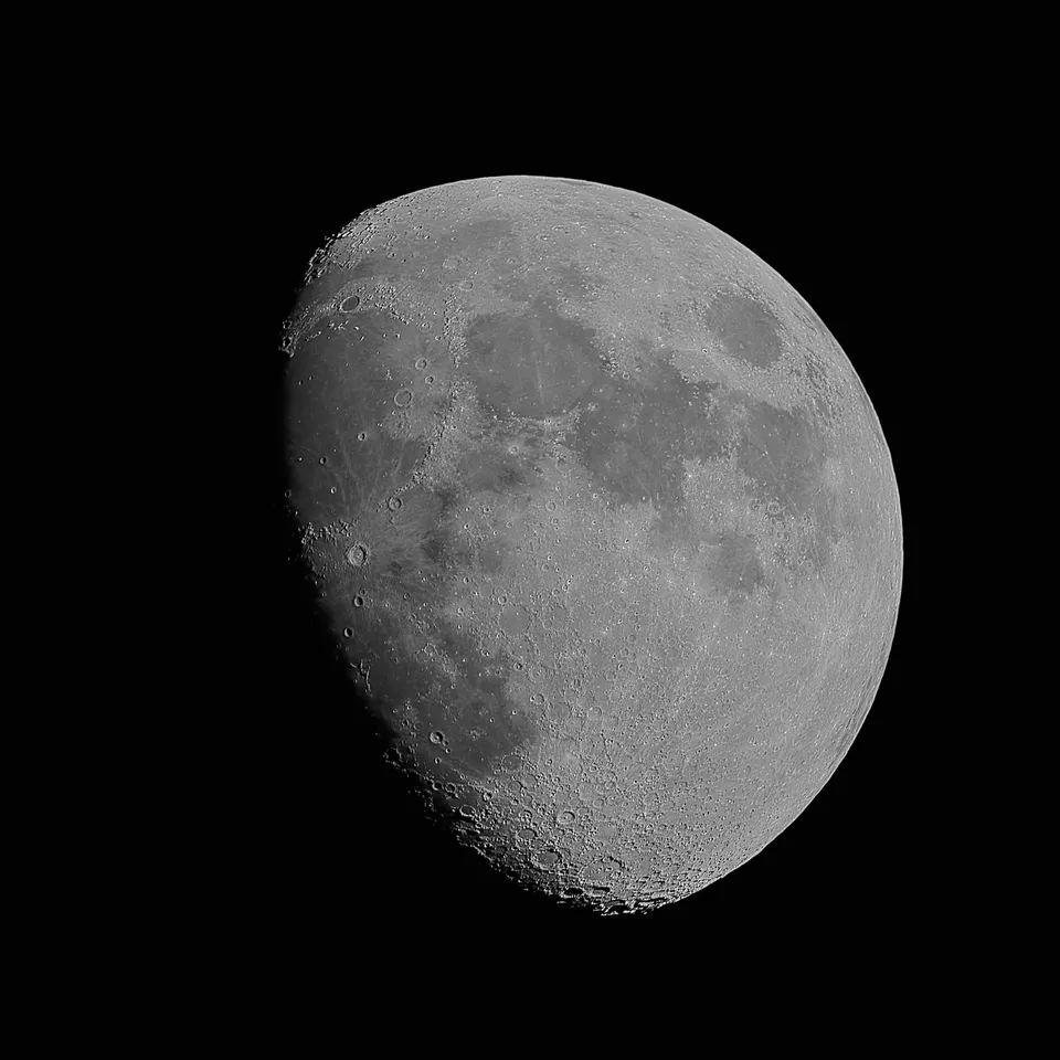 The Moon (78% Illumination): astrophotograph by Pete Lawrence