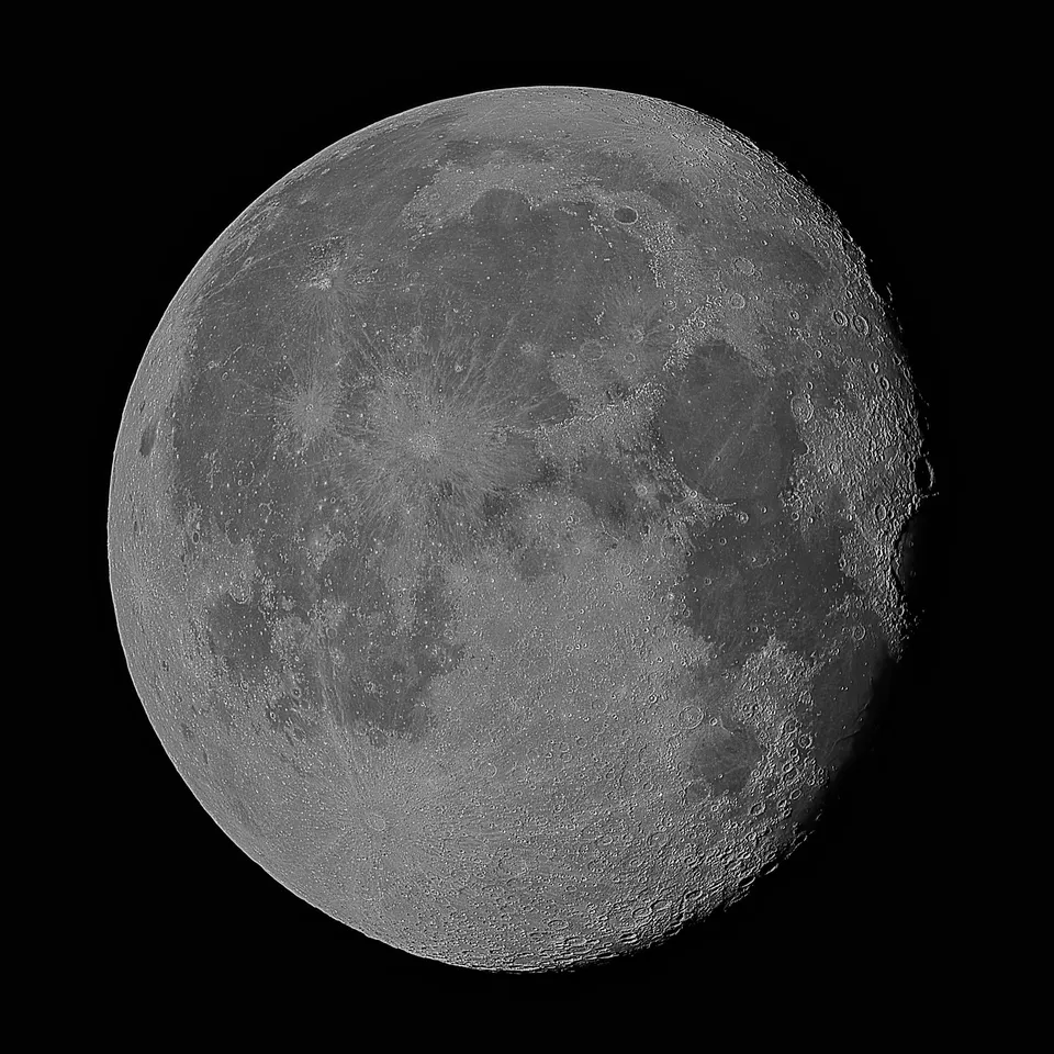The Moon (88% Illumination): astrophotograph by Pete Lawrence